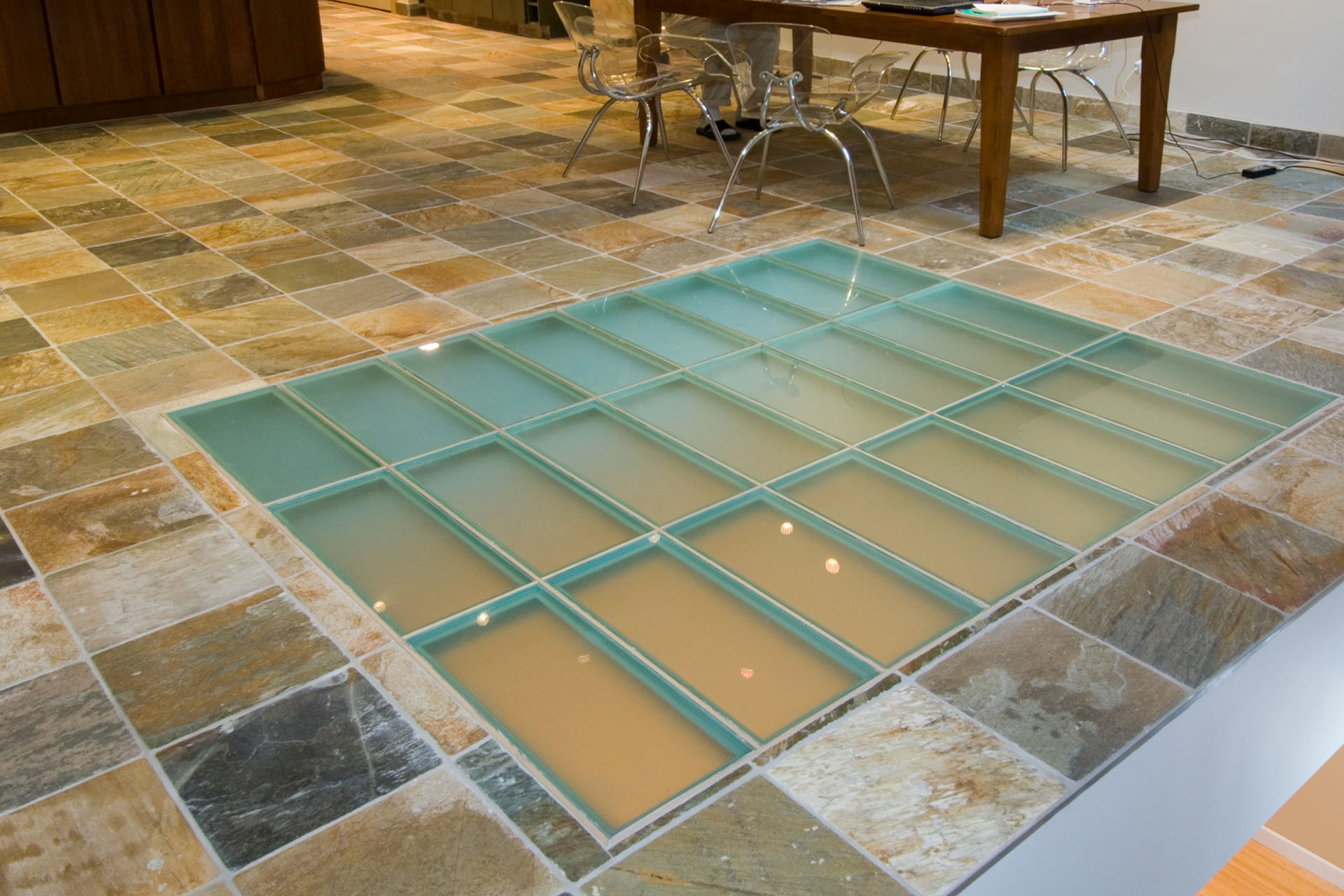 GlassWalk structural glass system